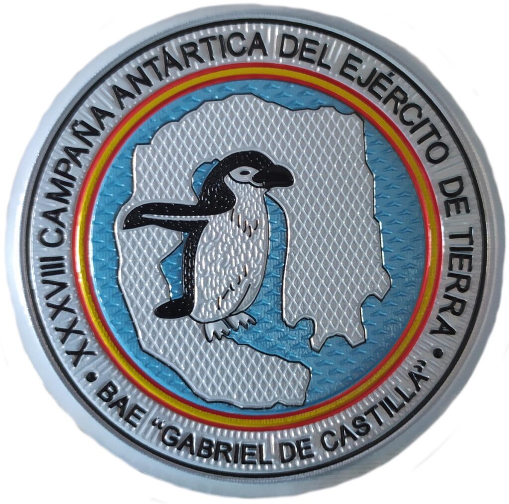 Mogauto apadrina a un pinguino